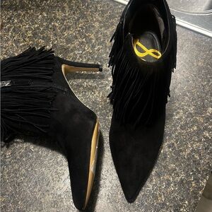Sam Edelman Black Suede Fringe Ankle Booties Heels NWT $150 Retail